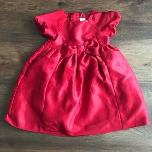Striking red 3T dress with bow. Button closure